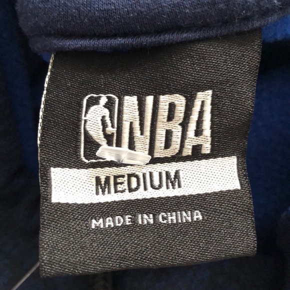 Men’s Medium NBA Hoodie - Picture 7 of 7